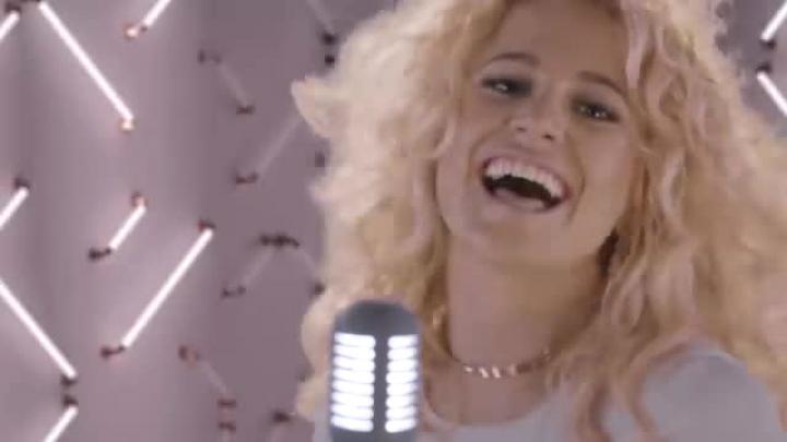 скачать клип Jennifer Hudson - Best Day Of My Life