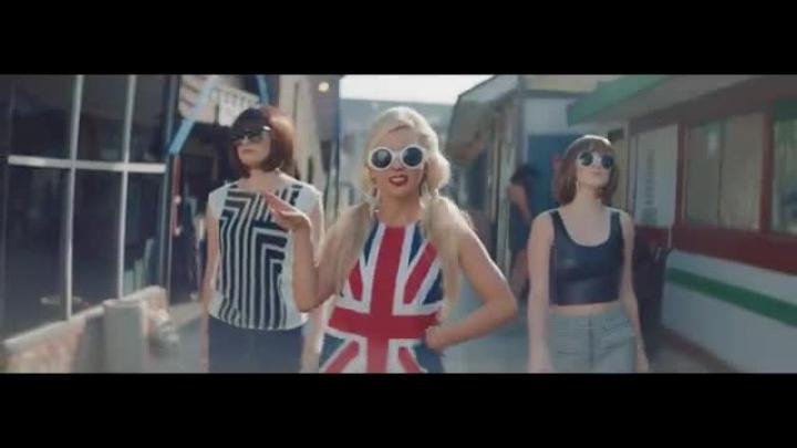 скачать клип Tiffany Houghton - I\'m Gonna Love You