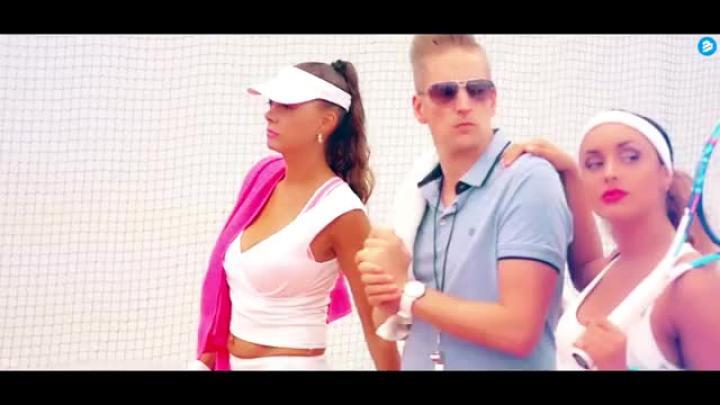 скачать клип Nils van Zandt x Dave McCullen - Bitch