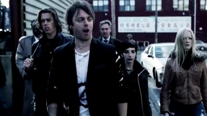 скачать клип Bullet For My Valentine - Riot