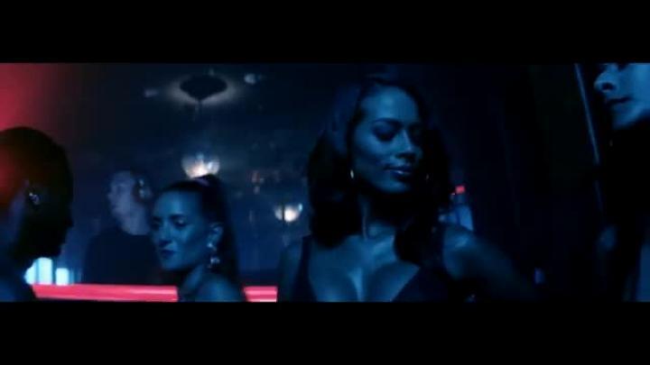 скачать клип Yandel - Loba