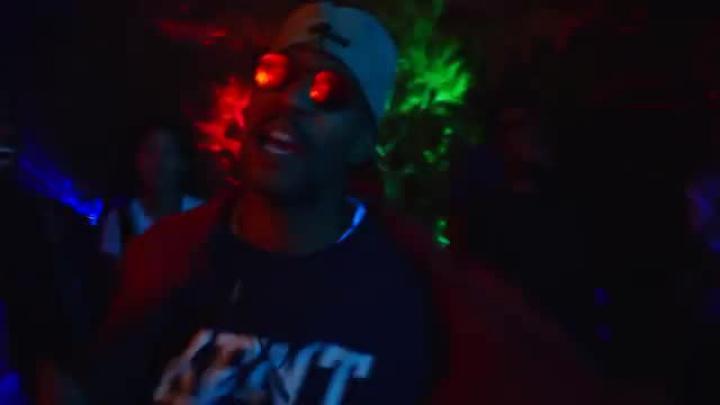 скачать клип Kid Cudi ft. Pharrell Williams - Surfin