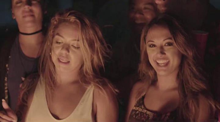 скачать клип Jonn Hart, Clayton William ft. Mr. Vegas, Joelii - Beat Bust Down