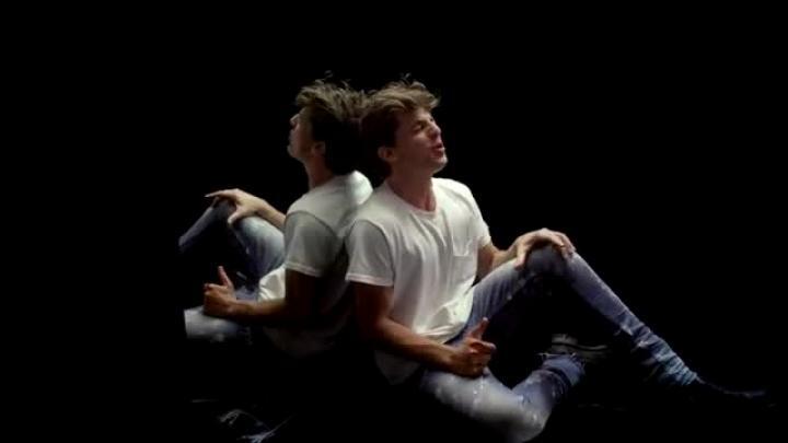 скачать клип Charlie Puth - Dangerously