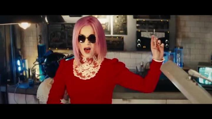 скачать клип Garbage - Magnetized