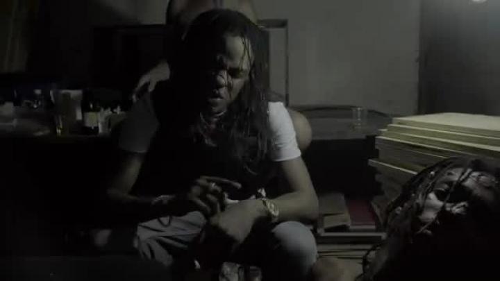 скачать клип Tommy Lee Sparta - Head Hot
