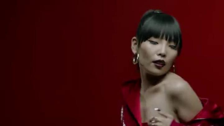 скачать клип Dami Im - Fighting for Love
