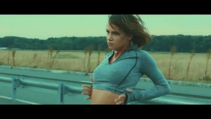 скачать клип YellLow ft. Geneva - Put It On Top