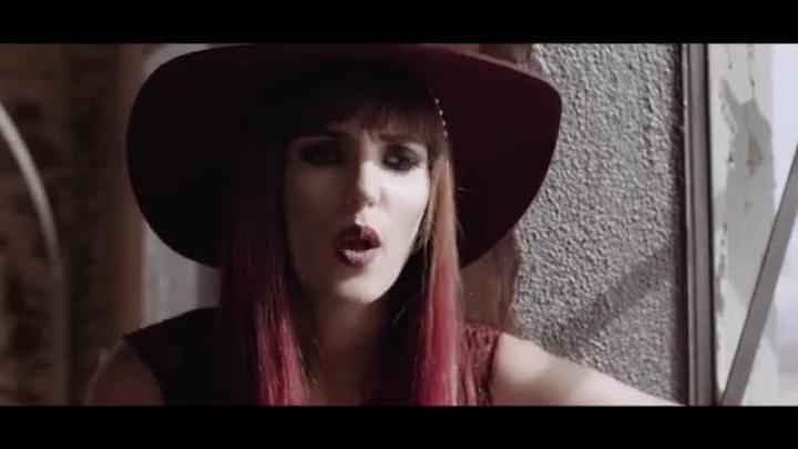 скачать клип Alexx Calise ft. Nia Sioux - Breathe