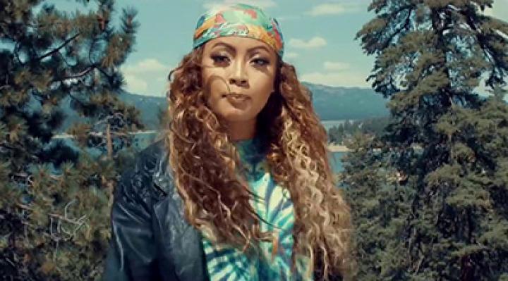 скачать клип Honey Cocaine - COCONUTS