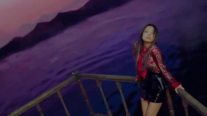 скачать клип Blackpink - Playing With Fire