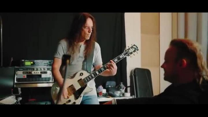 скачать клип Blind Guardian - Children of the Smith