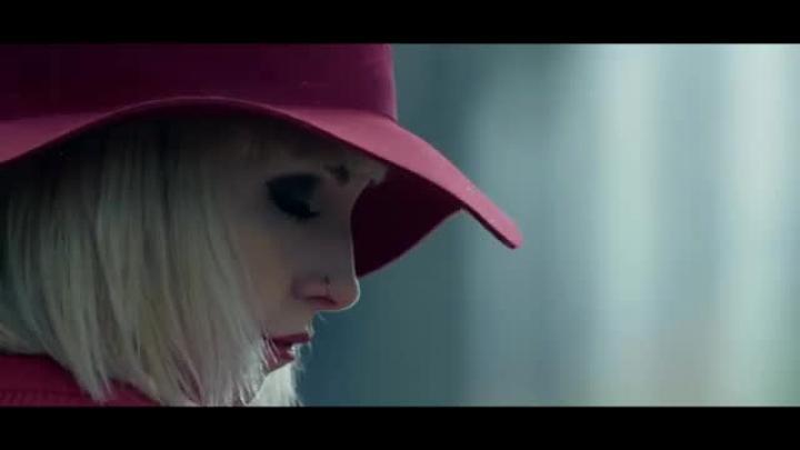 скачать клип El Mukuka ft. Kayla Jacobs - Bottle Of Loneliness