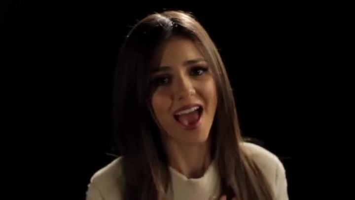 скачать клип Victoria Justice - Girl Up