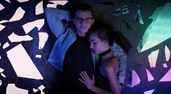 скачать клип Stanaj - Aint Love Strange