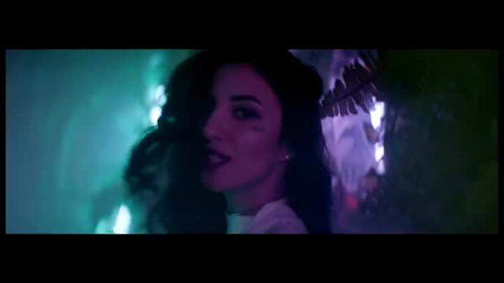 скачать клип Kristina Si feat. Dima No One - Кто тебе сказал
