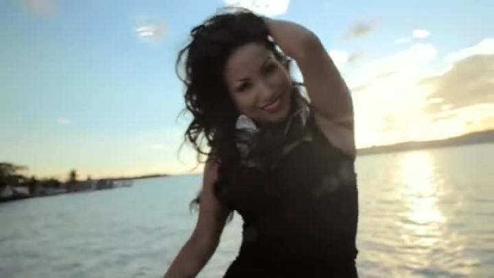 скачать клип Mavado ft. Karian Sang - Take It