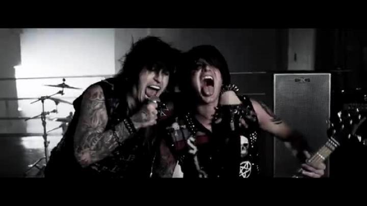 скачать клип Escape The Fate - Ungrateful