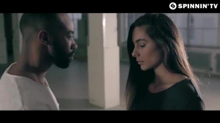 скачать клип CMC$ ft. Jalise Romy - Keys
