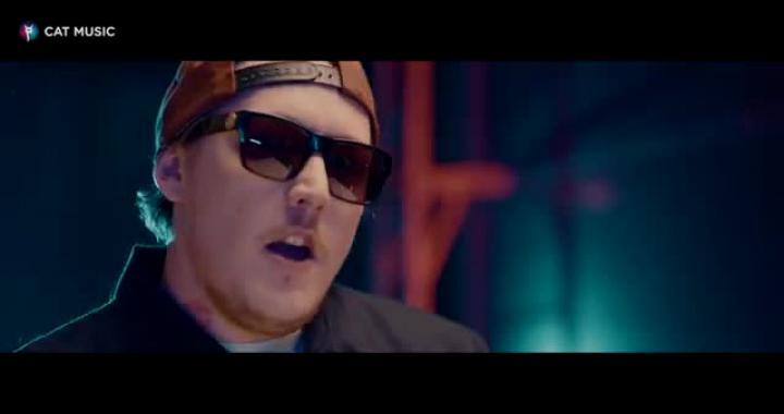 скачать клип Whats UP feat. Florin Ristei - Facem ce vrem