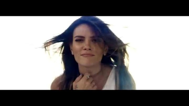 скачать клип Kany Garcia - Me Pregunto