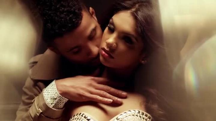 скачать клип Alex Gaudino ft. JRDN - Playing With My Heart