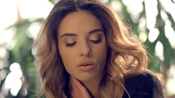 скачать клип Karym feat. Mellina - Anonim