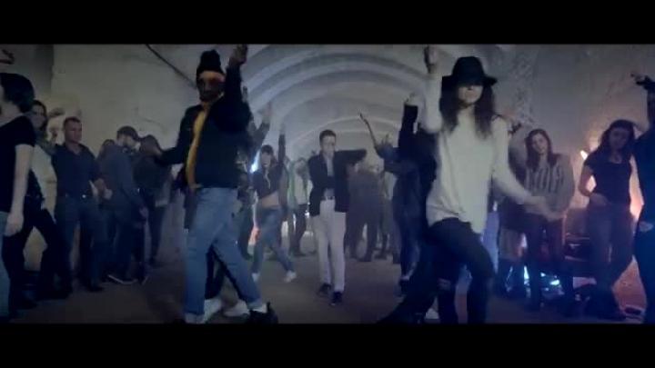 скачать клип Martin Jensen - Solo Dance