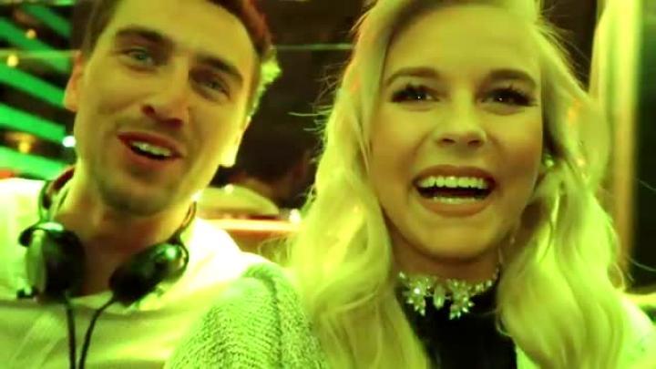 скачать клип Tiesto ft. Bright Sparks - On My Way