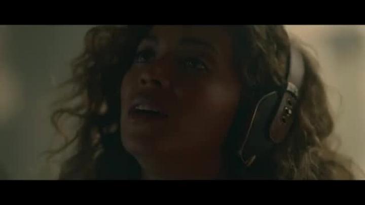 скачать клип Beyonce - Sandcastles