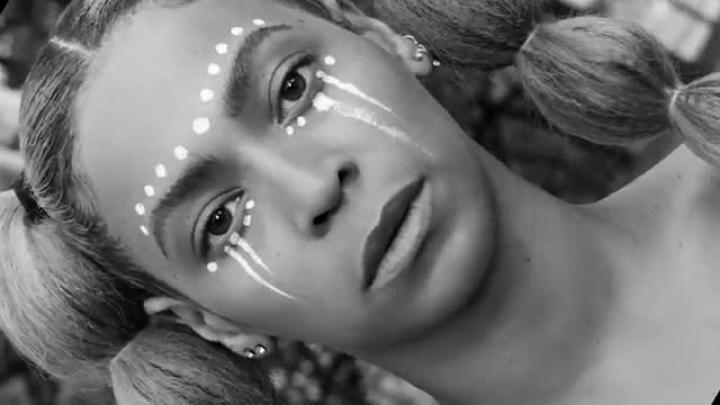 скачать клип Beyonce - Love Drought