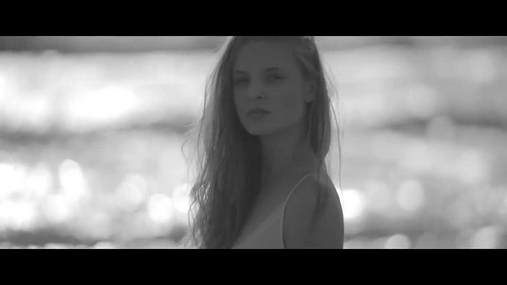 скачать клип BERA - Untouchable
