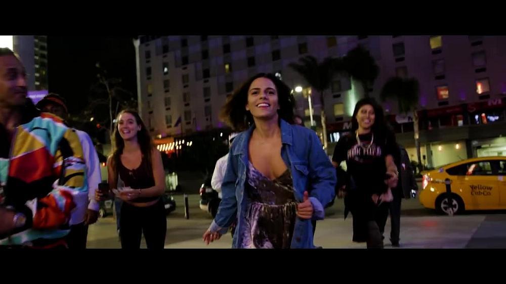 скачать клип DVBBS and CMCS ft. Gia Koka - Not Going Home