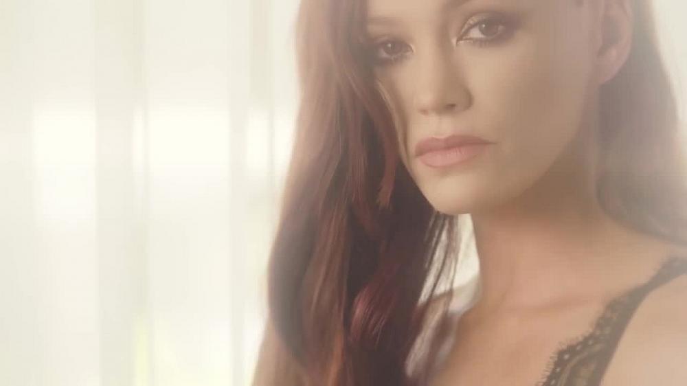 скачать клип Jessica Sutta - Feel Like Making Love