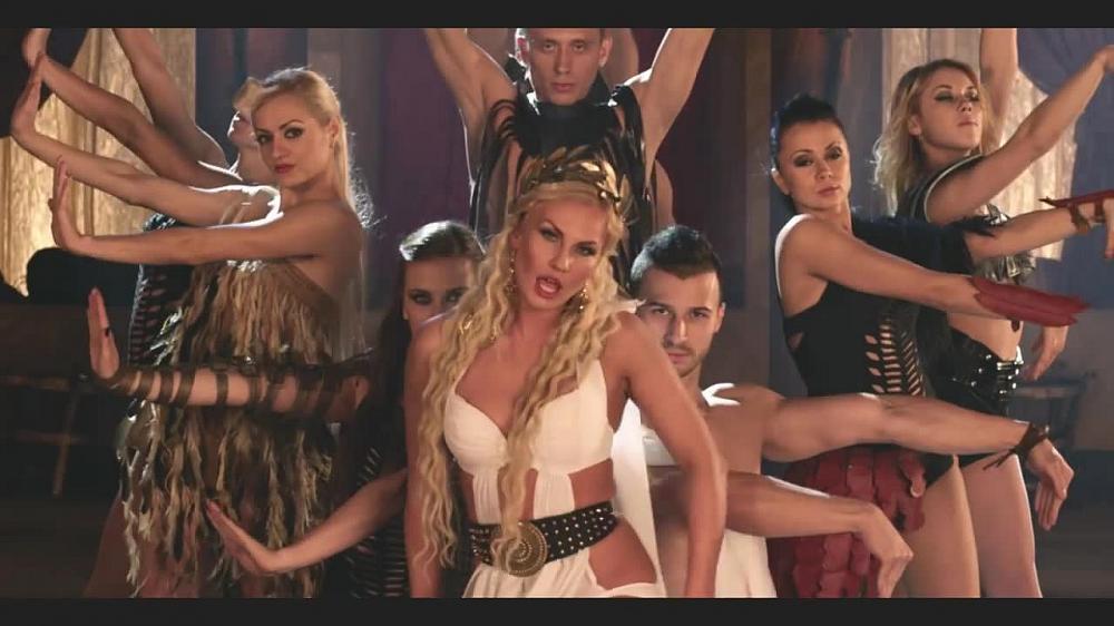 скачать клип Kamaliya - Im Alive