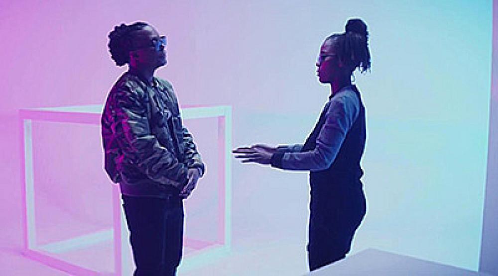 скачать клип Lupe Fiasco ft. Gizzle - Jump