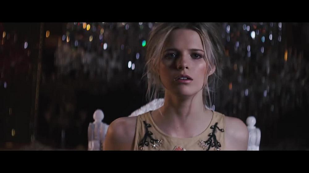 скачать клип Molly Kate Kestner - Prom Queen
