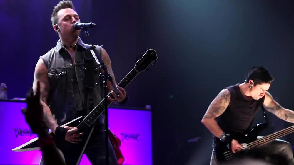 скачать клип Bullet For My Valentine - Breaking Point
