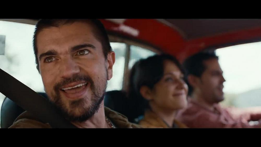 скачать клип Juanes - Es Tarde