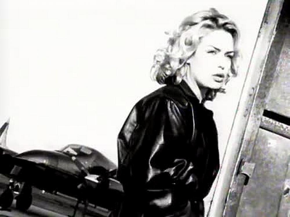 скачать клип Kim Wilde - Million Miles Away