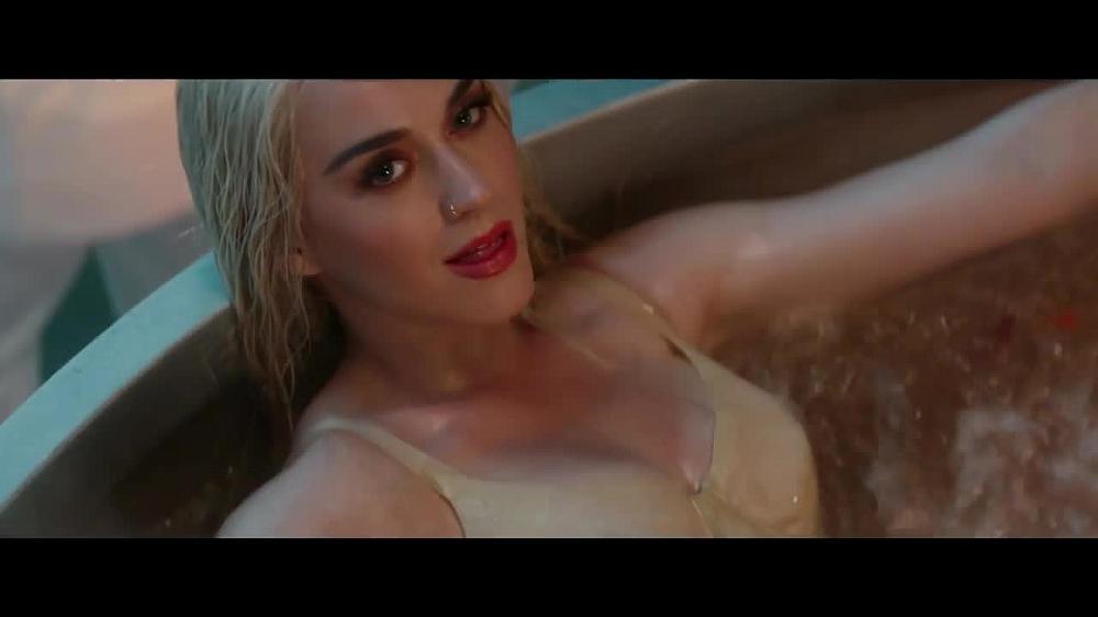 скачать клип Katy Perry ft. Migos - Bon Appetit