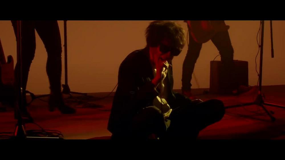 скачать клип Peter Perrett - An Epic Story