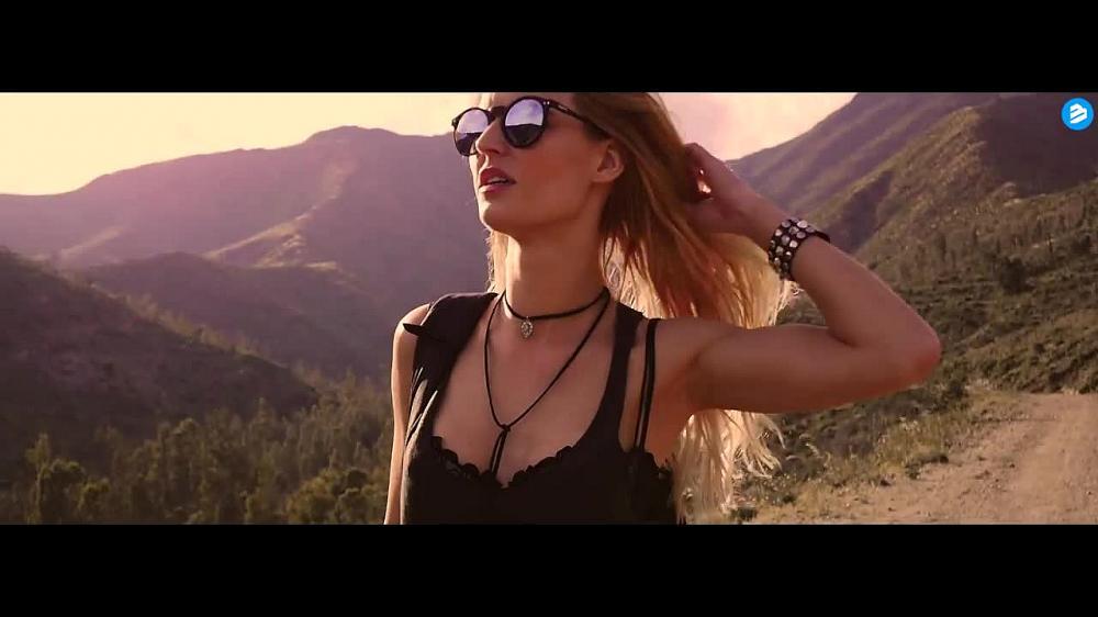 скачать клип Nils van Zandt and Fatman Scoop feat. EMB - Destination Paradise