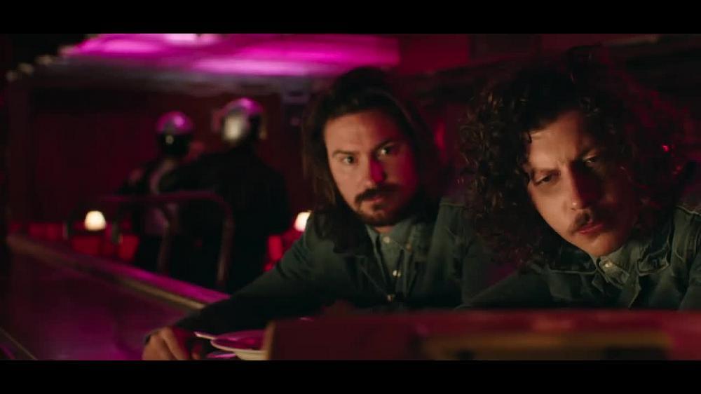 скачать клип Peking Duk and AlunaGeorge - Fake Magic