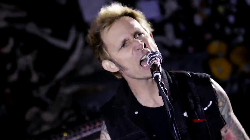 скачать клип Green Day - Revolution Radio