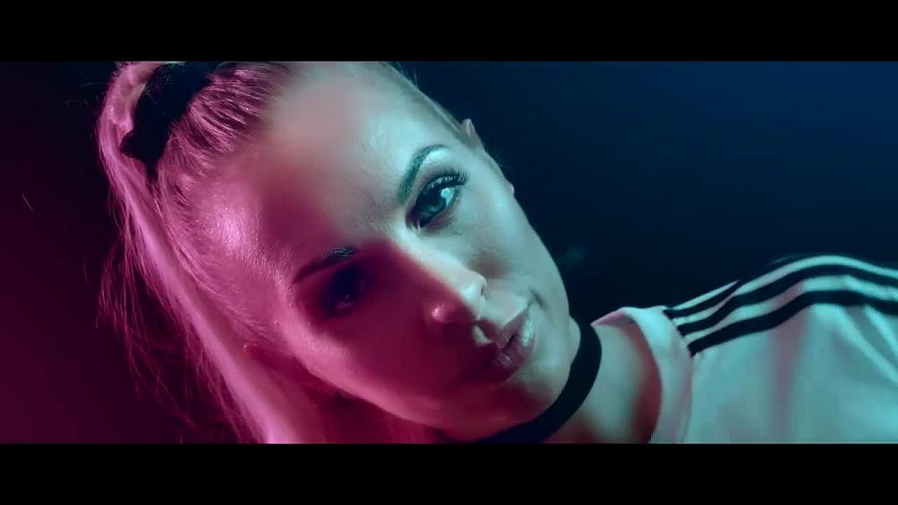 скачать клип Carina Dahl - You On Me