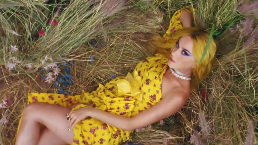 скачать клип Calvin Harris ft. Pharrell Williams, Katy Perry, Big Sean - Feels