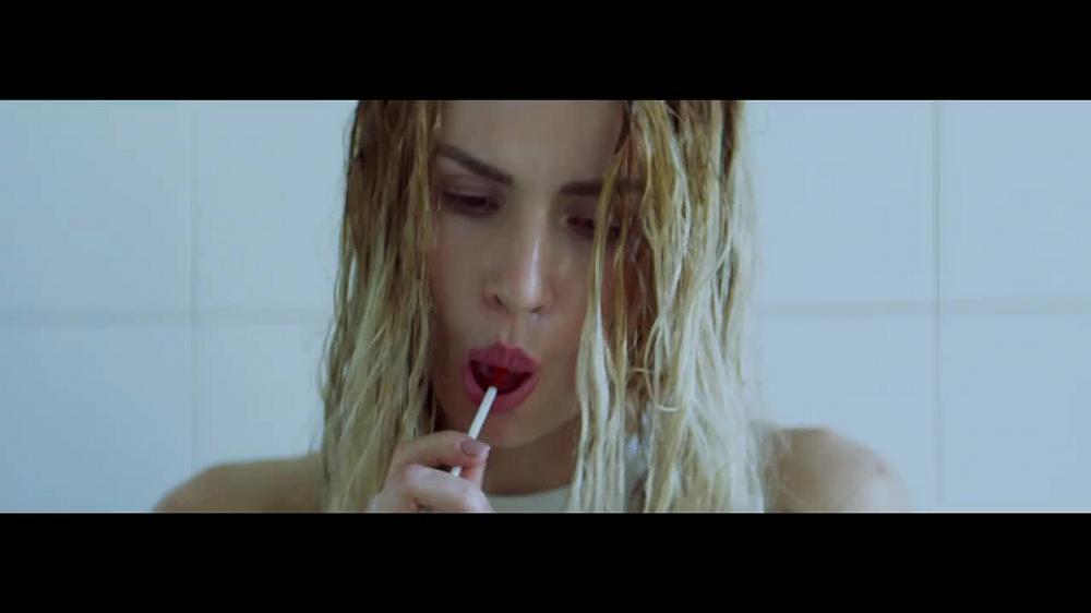 скачать клип Tania BerQ - Не такие