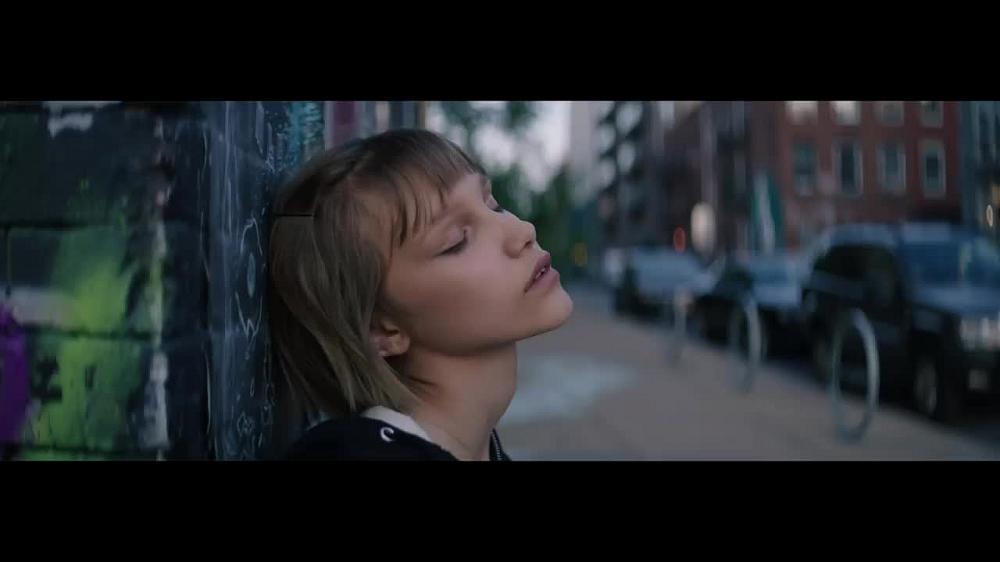 скачать клип Grace VanderWaal - Moonlight