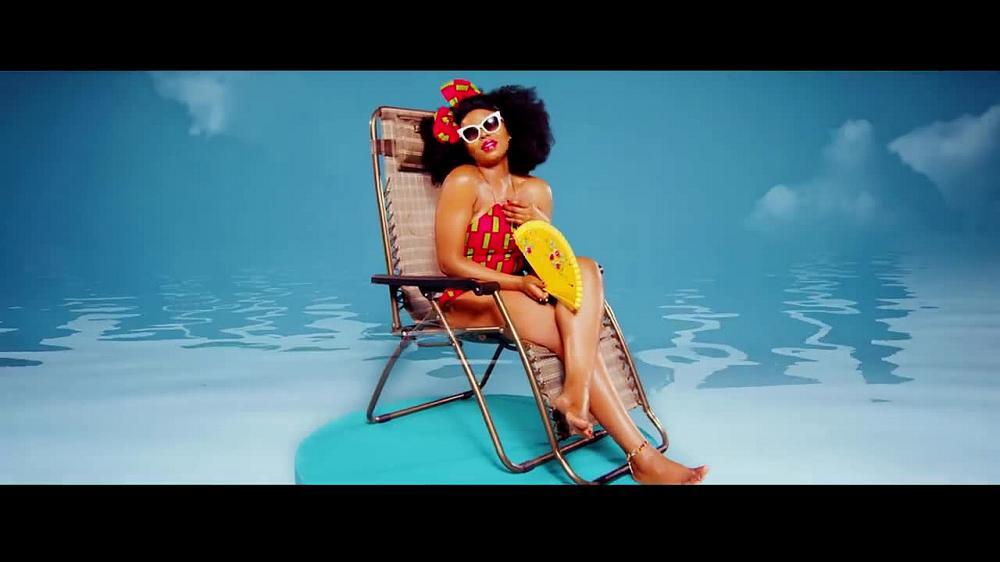 скачать клип Yemi Alade - Charliee